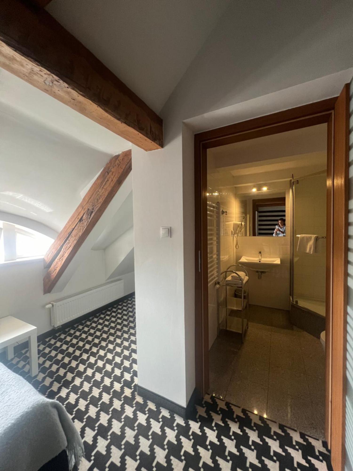 Hostel Plac Kolegiacki Πόζναν Εξωτερικό φωτογραφία