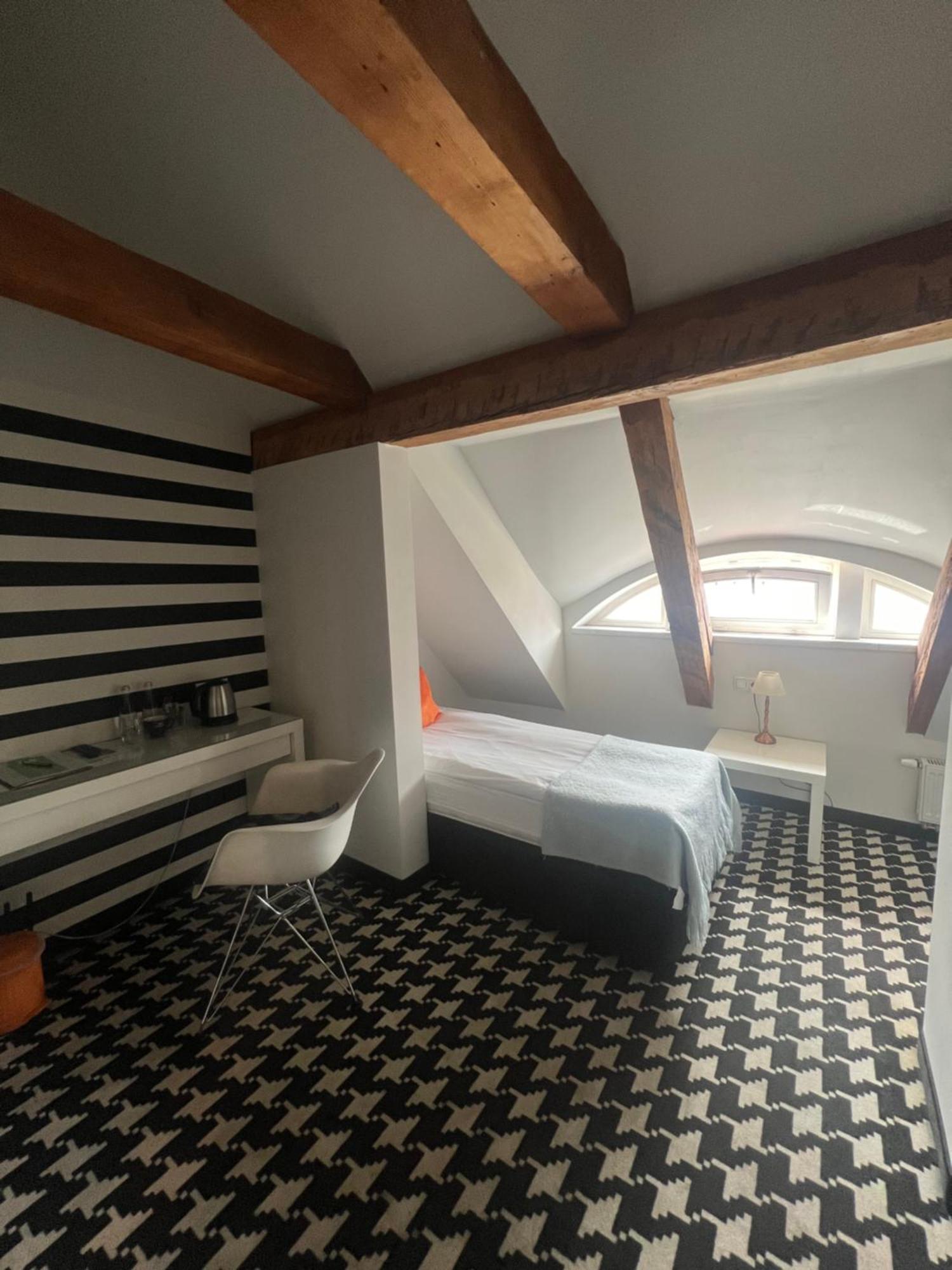 Hostel Plac Kolegiacki Πόζναν Εξωτερικό φωτογραφία